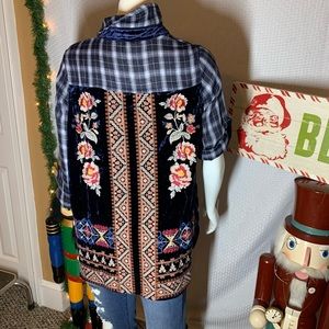 Andre button down shirt with special embroidery and crushed velvet trim size M